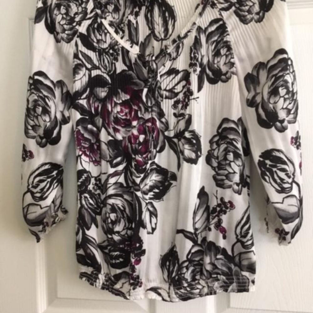 Black and White blouse /splash of magenta